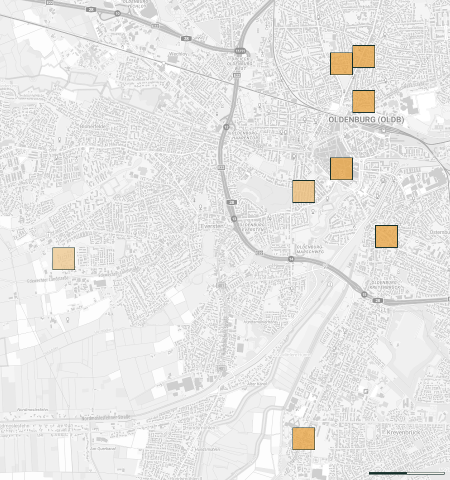 Entsättigte Stadtkarte von Oldenburg mit acht quadratischen Quartiersrahmen von je 300 Metern Kantenlänge; sechs Rahmen in der Innenstadt und den Gründerzeitlagen sind bernsteinfarben gefüllt, zwei Rahmen im Südwesten sind heller.